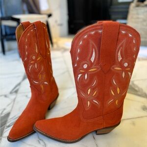 Orange size 8 dingo cowboy boots